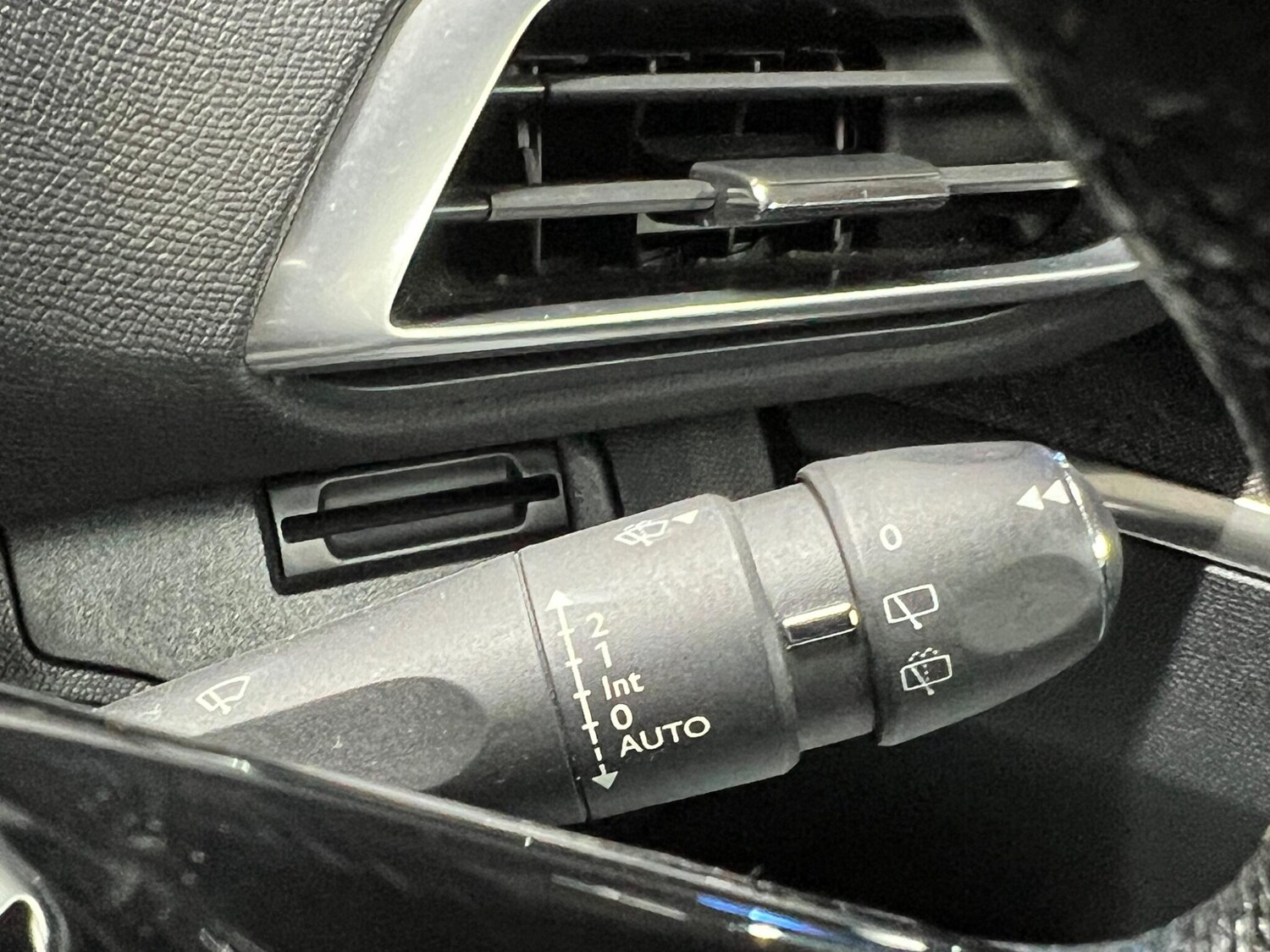 Used Peugeot 3008 2017 for sale - 77424697: Photo 16