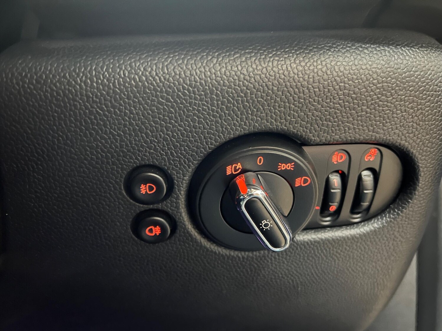 Used MINI Hatch 2019 for sale - 76780842: Photo 22