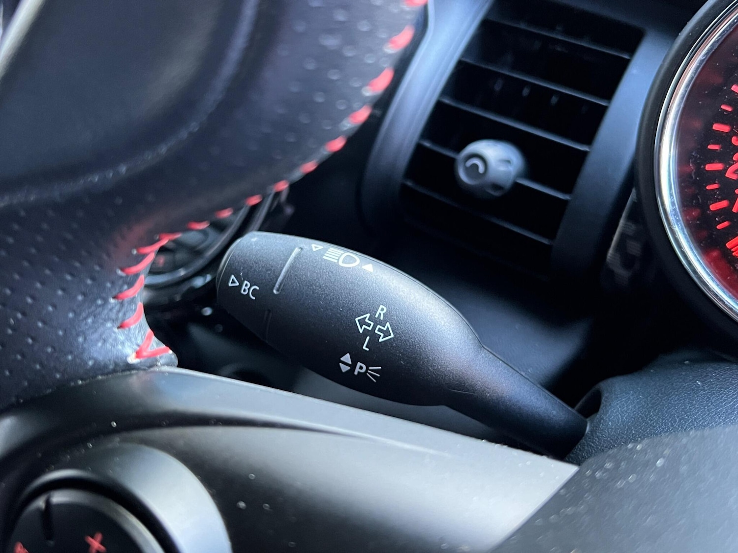 Used MINI Hatch 2019 for sale - 76780842: Photo 25