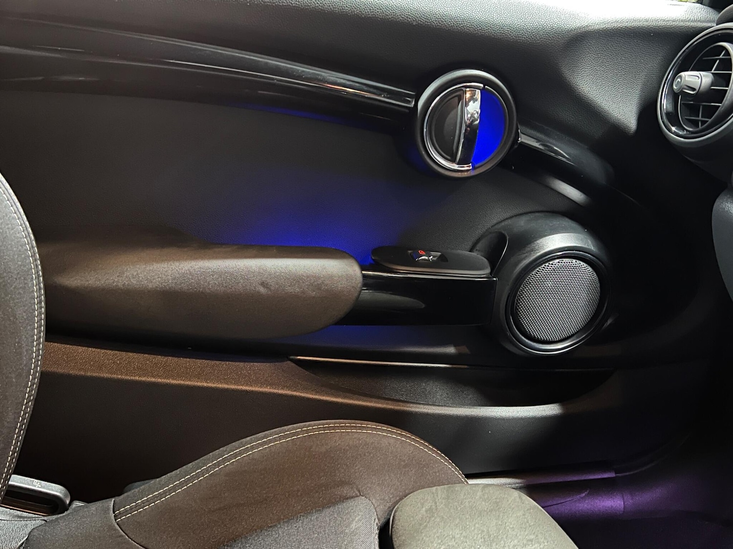 Used MINI Hatch 2019 for sale - 76780842: Photo 41