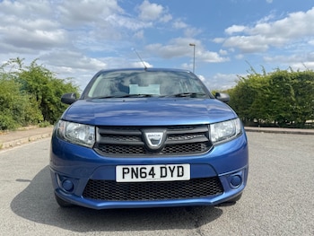 Used Dacia Sandero 2014 for sale - 79484605: Photo