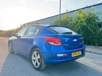 Used Chevrolet Cruze 2011 for sale - 79484015: Photo