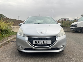 Used Peugeot 208 2013 for sale - 79483878: Photo