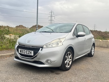 Used Peugeot 208 2013 for sale - 79483878: Photo