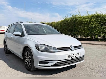 Used Volkswagen Golf 2017 for sale - 79609813: Photo
