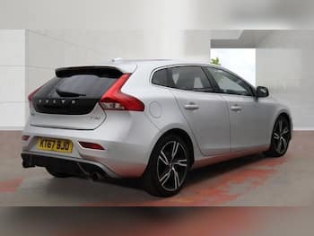 Used Volvo V40 2017 for sale - 79793483: Photo