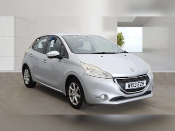 Used Peugeot 208 2013 for sale - 79366718: Photo