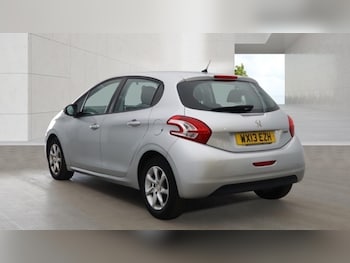 Used Peugeot 208 2013 for sale - 79366718: Photo