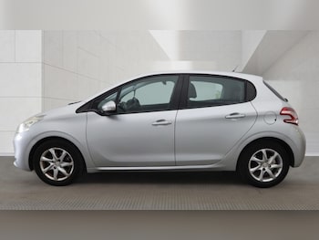Used Peugeot 208 2013 for sale - 79366718: Photo
