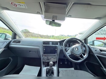 Used Volkswagen Golf 2017 for sale - 79366744: Photo