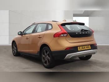 Used Volvo V40 2014 for sale - 79756317: Photo