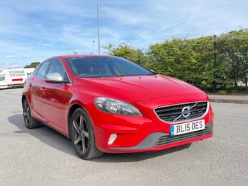 Used Volvo V40 2015 for sale - 79366737: Photo