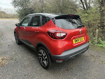 Used Renault Captur 2018 for sale - 76544341: Photo