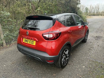Used Renault Captur 2018 for sale - 76544341: Photo
