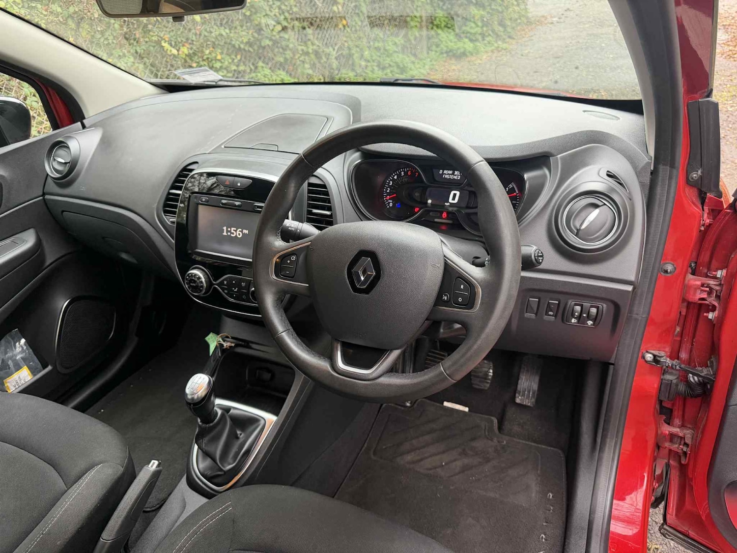 Used Renault Captur 2018 for sale - 76544341: Photo 5