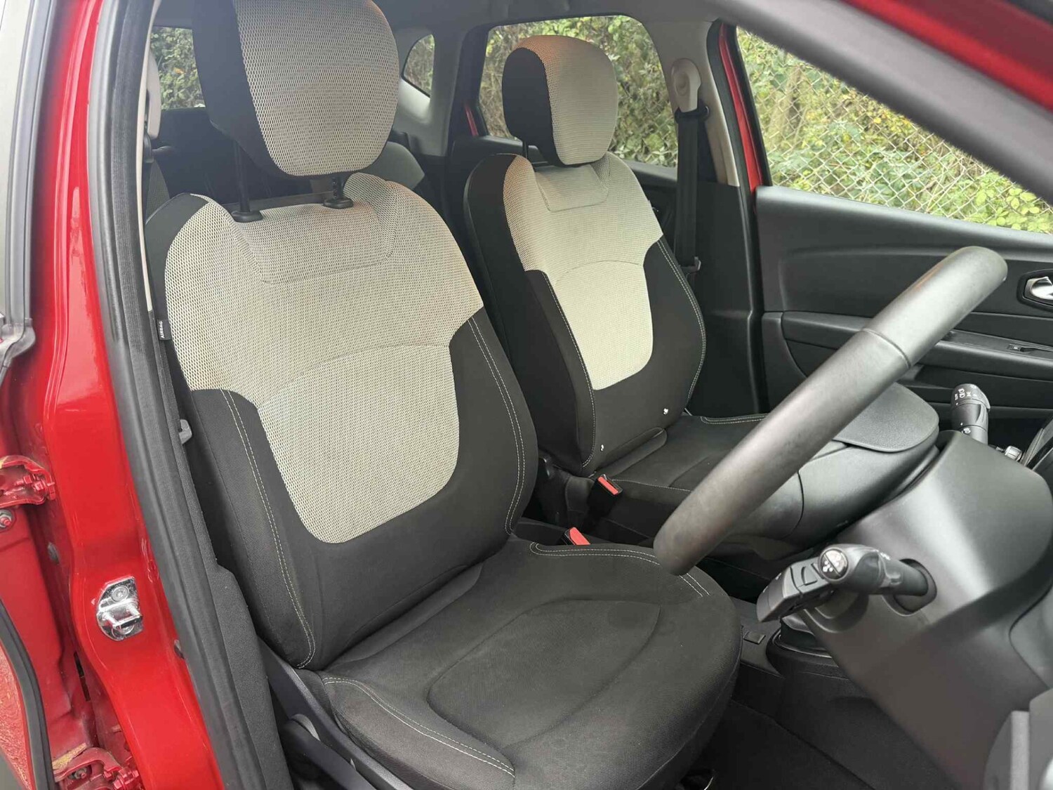 Used Renault Captur 2018 for sale - 76544341: Photo 6