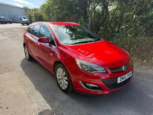 Used Vauxhall Astra 2015 for sale - 75617218: Photo 1