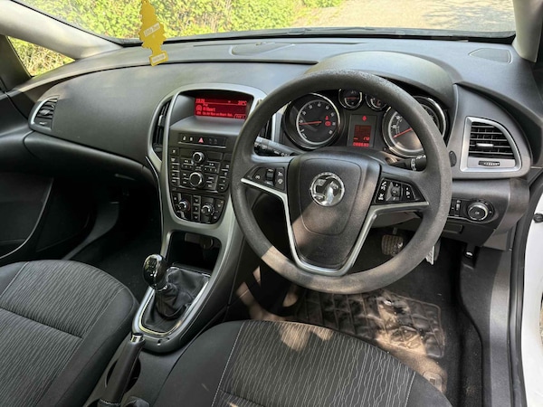 Used Vauxhall Astra 2014 for sale - 75627843: Photo 5