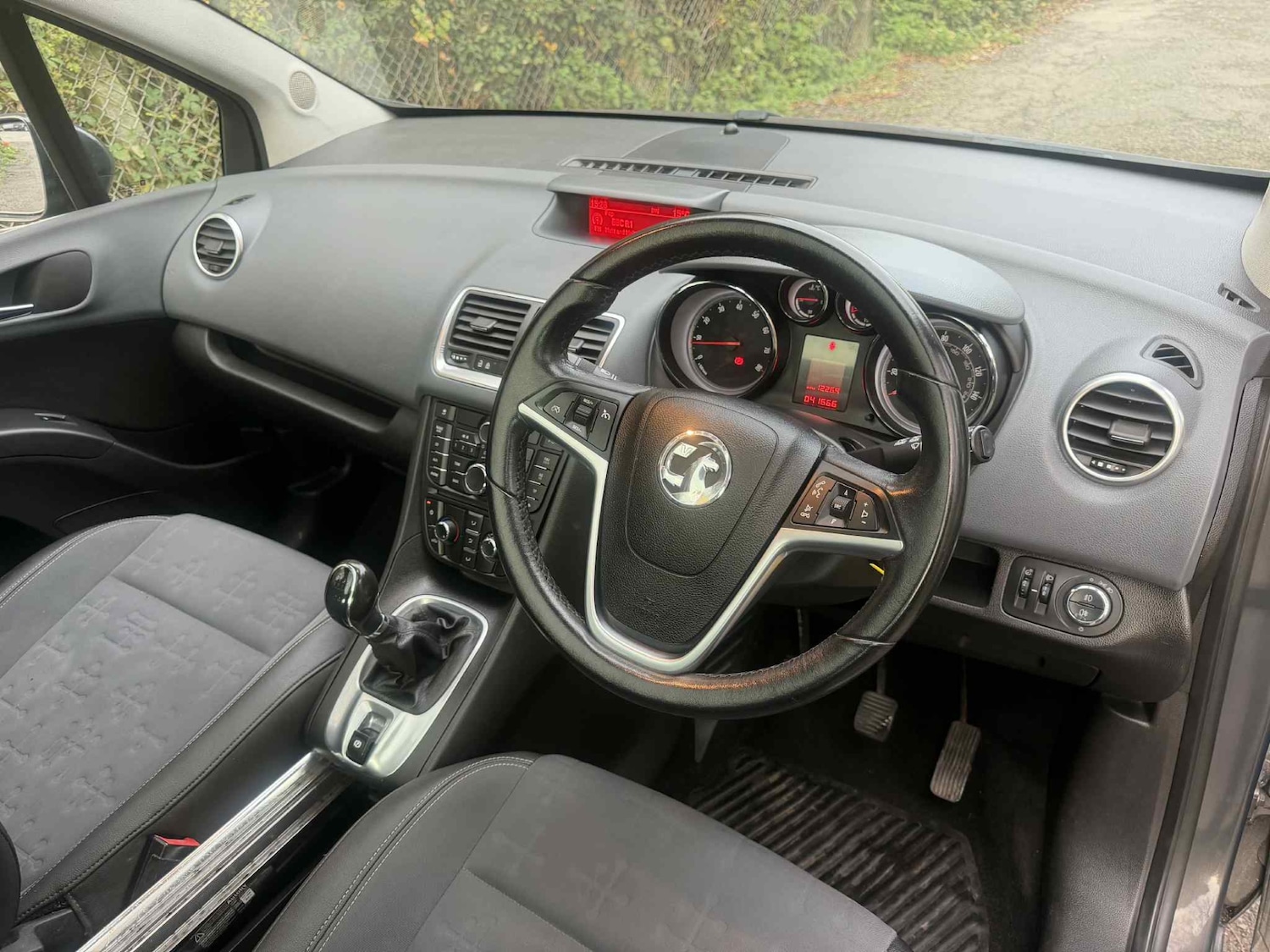 Used Vauxhall Meriva 2014 for sale - 76461346: Photo 5