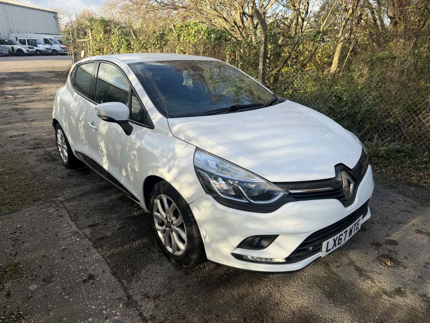 Used Renault Clio 2017 for sale - 76598507: Photo 1
