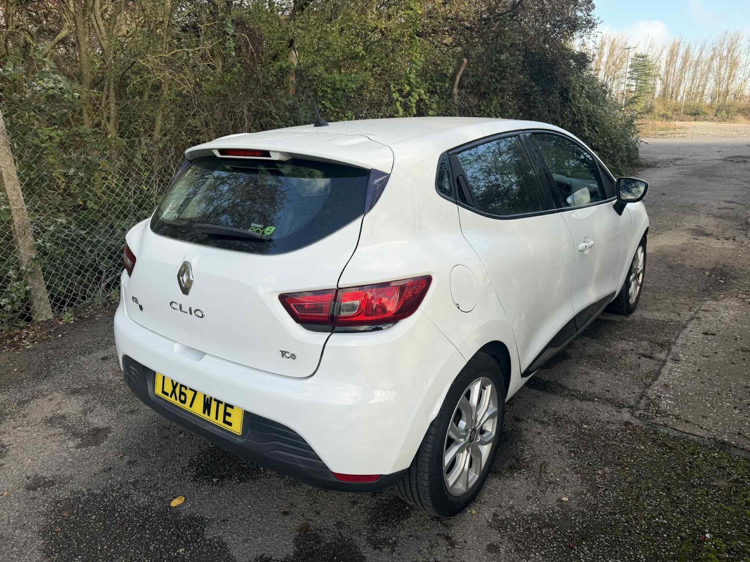 Used Renault Clio 2017 for sale - 76598507: Photo 4