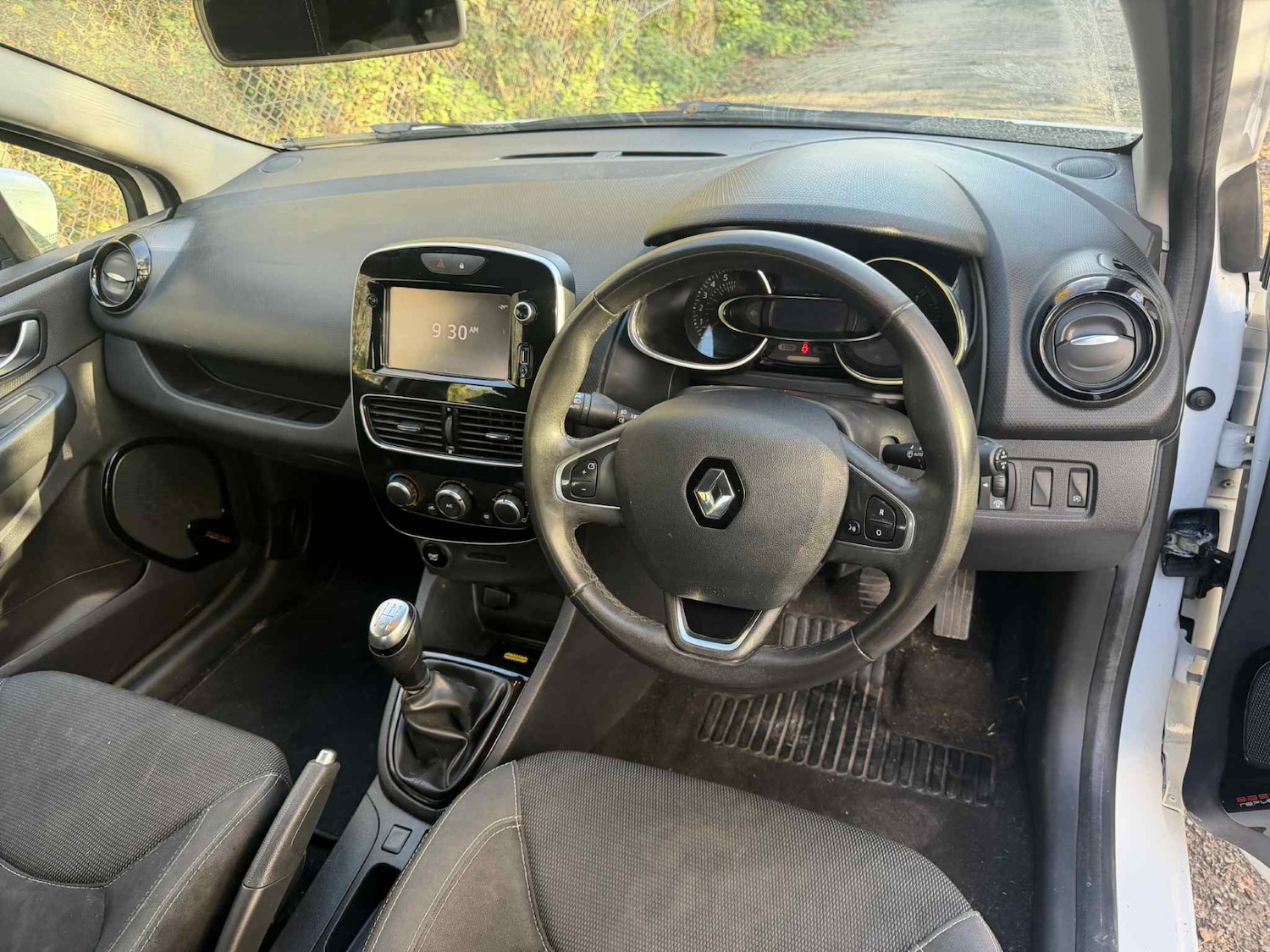 Used Renault Clio 2017 for sale - 76598507: Photo 6