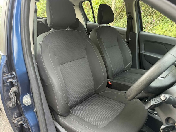 Used Dacia Sandero 2017 for sale - 75627649: Photo 6