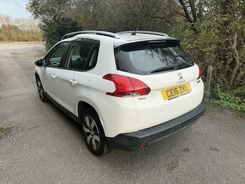 Used Peugeot 2008 2016 for sale - 76477549: Photo