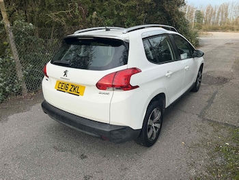 Used Peugeot 2008 2016 for sale - 76477549: Photo