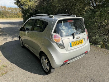 Used Chevrolet Spark 2011 for sale - 76129120: Photo