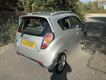 Used Chevrolet Spark 2011 for sale - 76129120: Photo