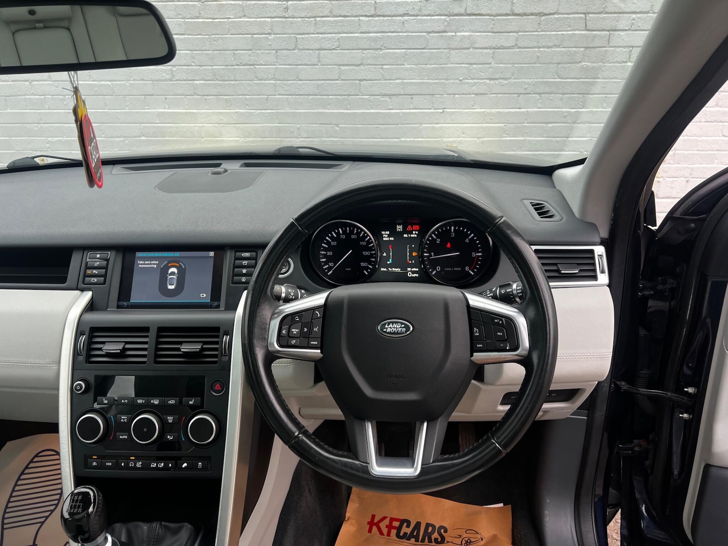 Used Land Rover Discovery Sport 2015 for sale - 77066829: Photo 16