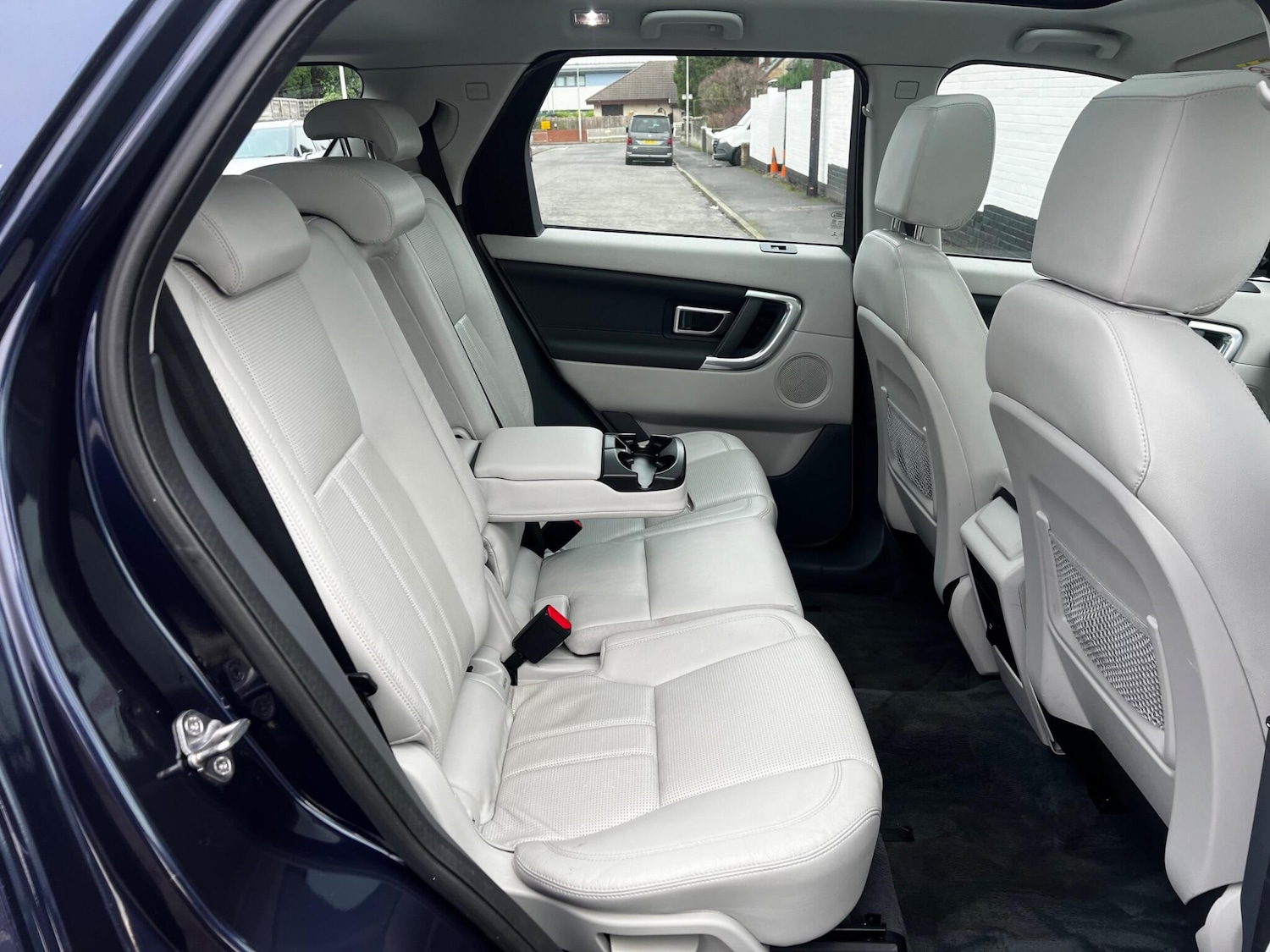 Used Land Rover Discovery Sport 2015 for sale - 77066829: Photo 19