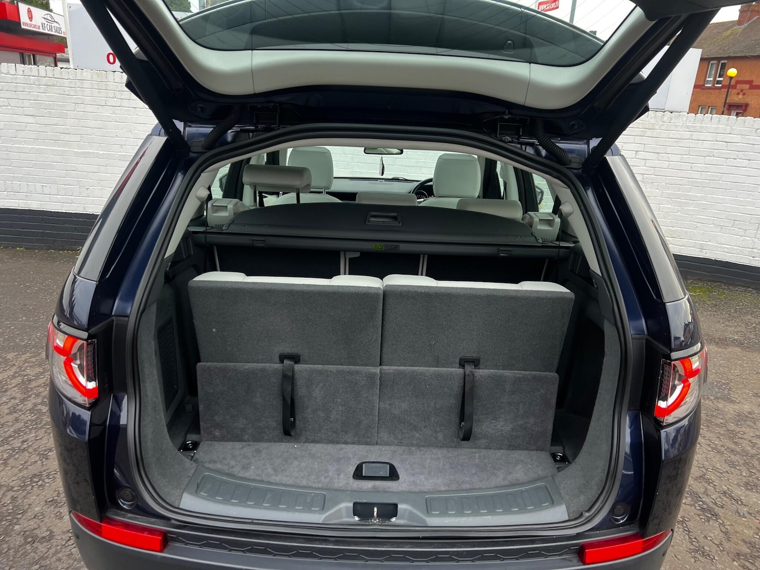 Used Land Rover Discovery Sport 2015 for sale - 77066829: Photo 24