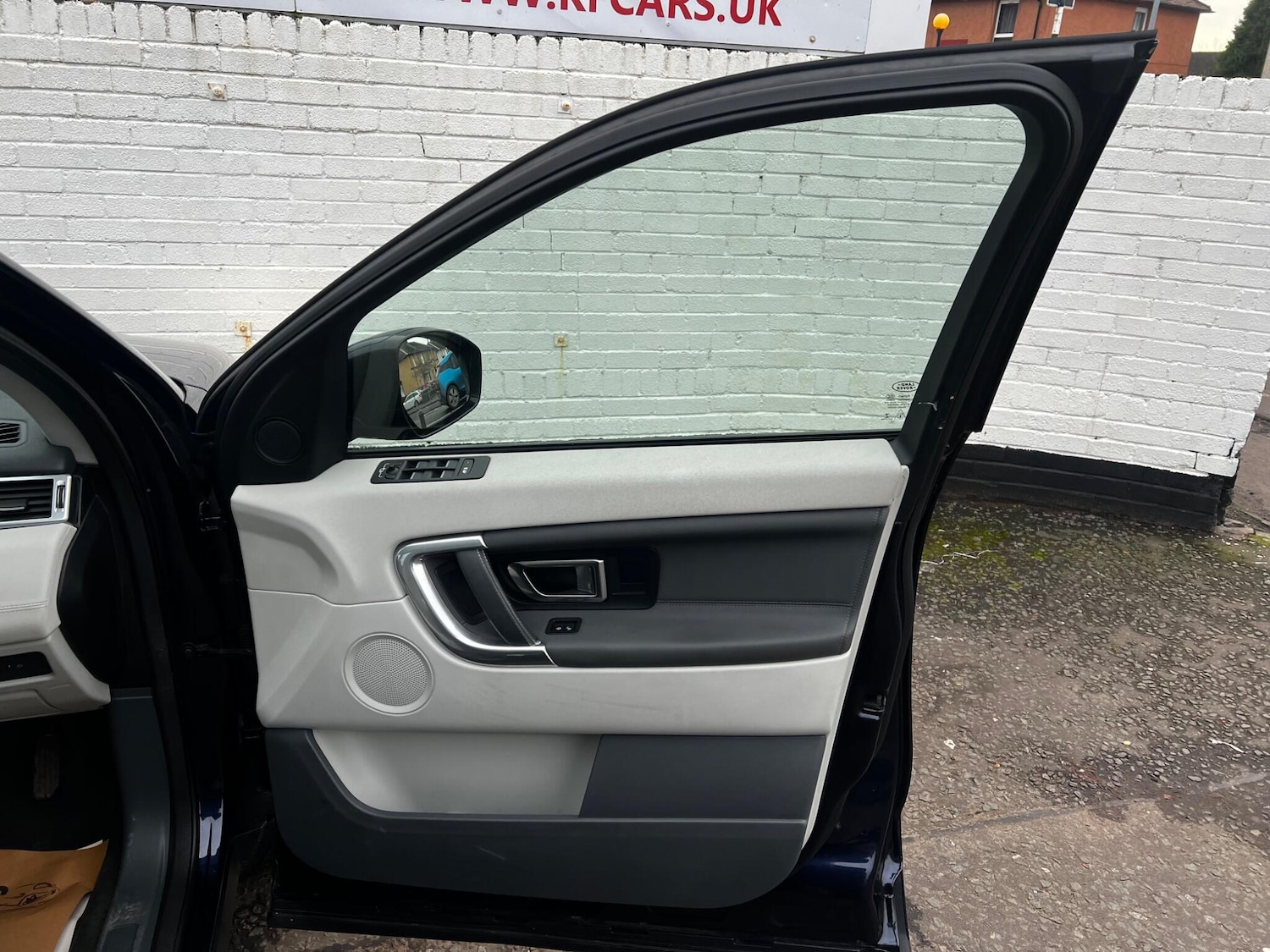 Used Land Rover Discovery Sport 2015 for sale - 77066829: Photo 8