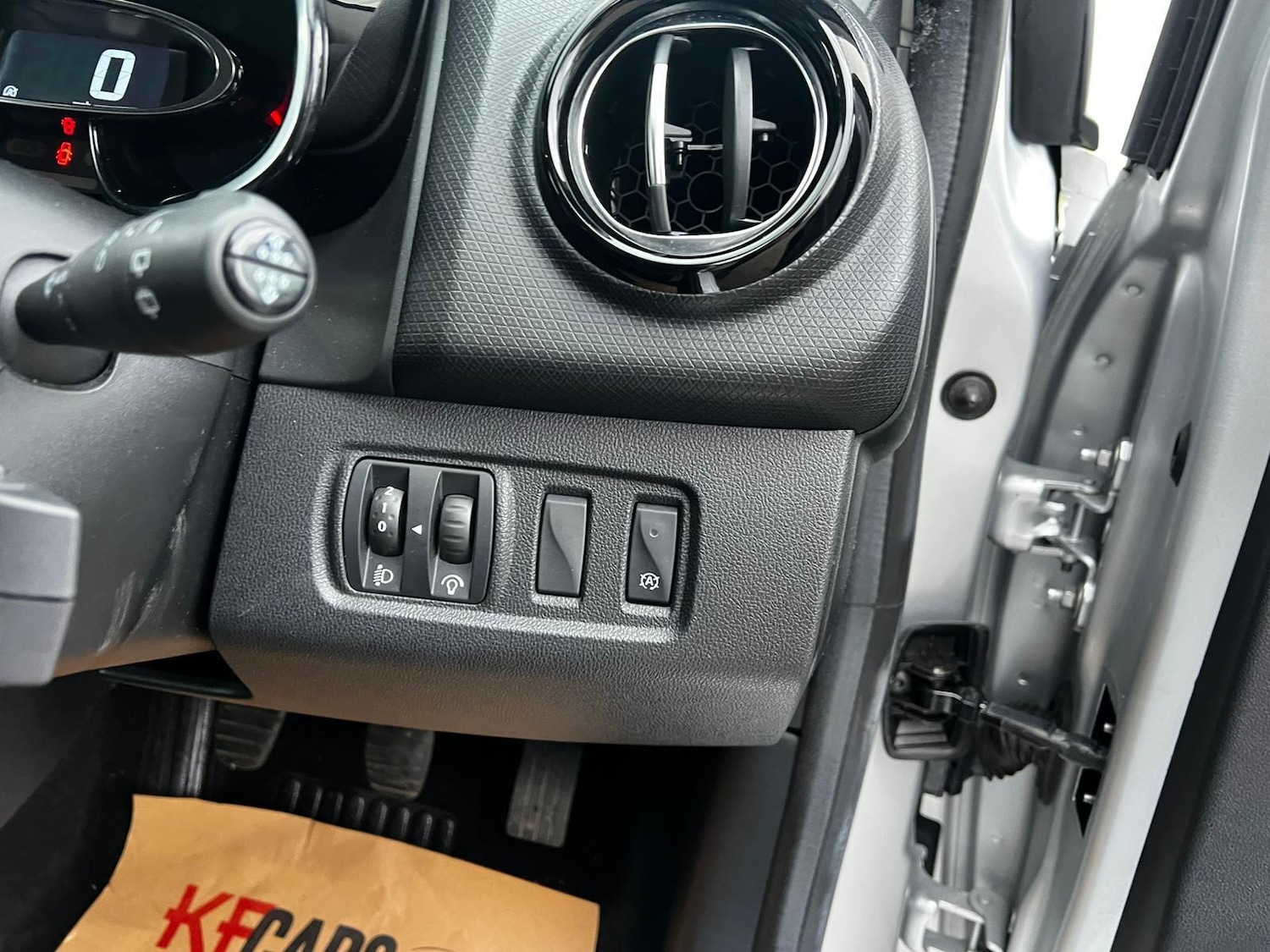 Used Renault Clio 2018 for sale - 77455797: Photo 15