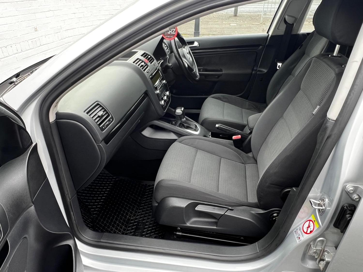 Used Volkswagen Jetta 2010 for sale - 76151164: Photo 18