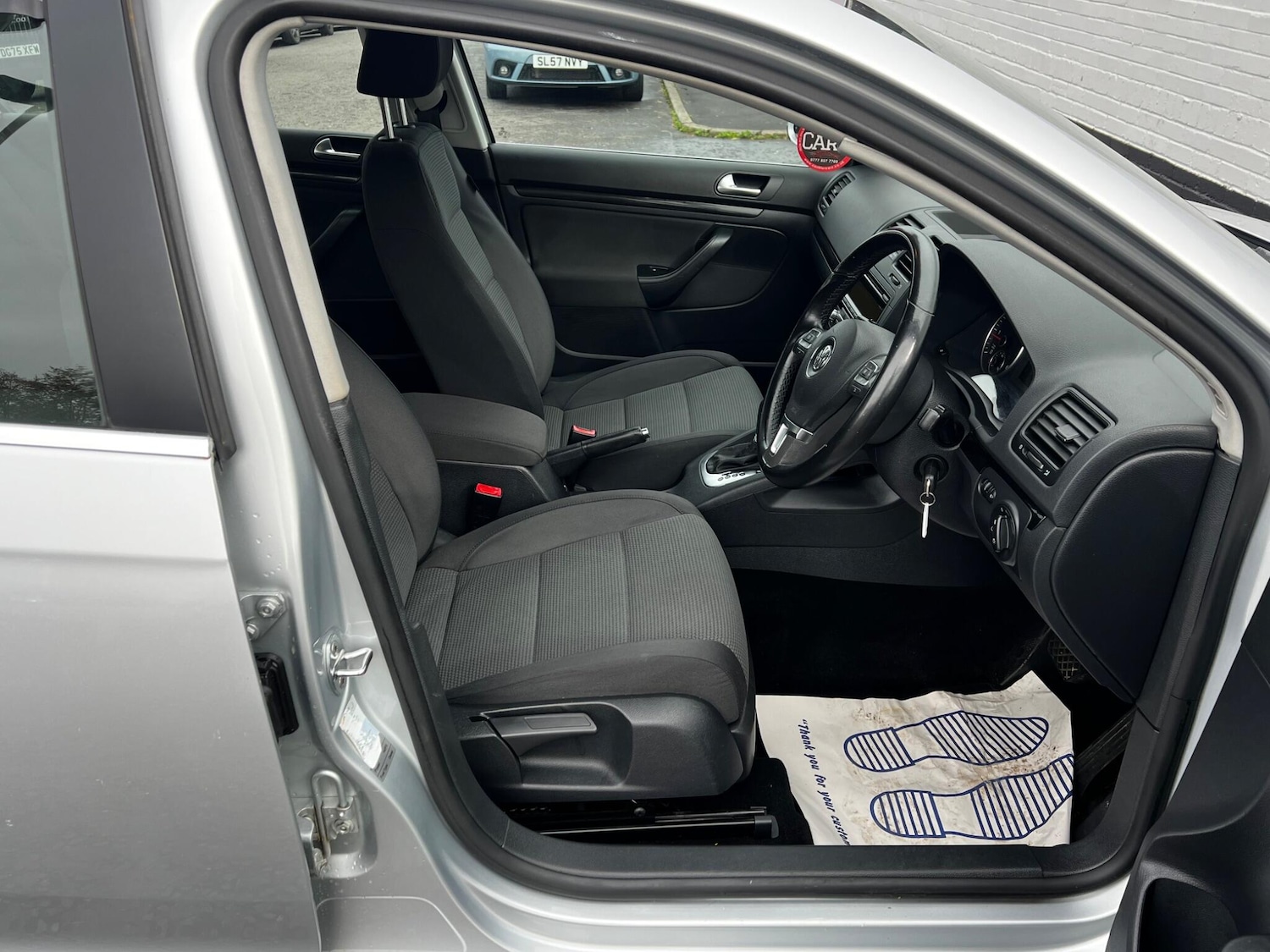 Used Volkswagen Jetta 2010 for sale - 76151164: Photo 6