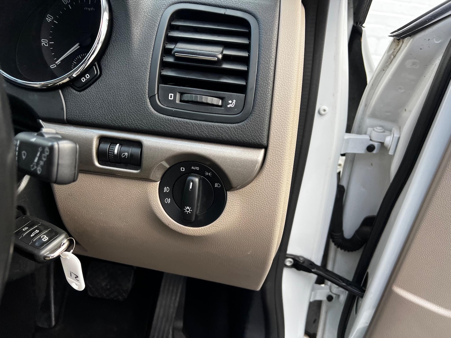 Used Skoda Yeti 2016 for sale - 76839542: Photo 9