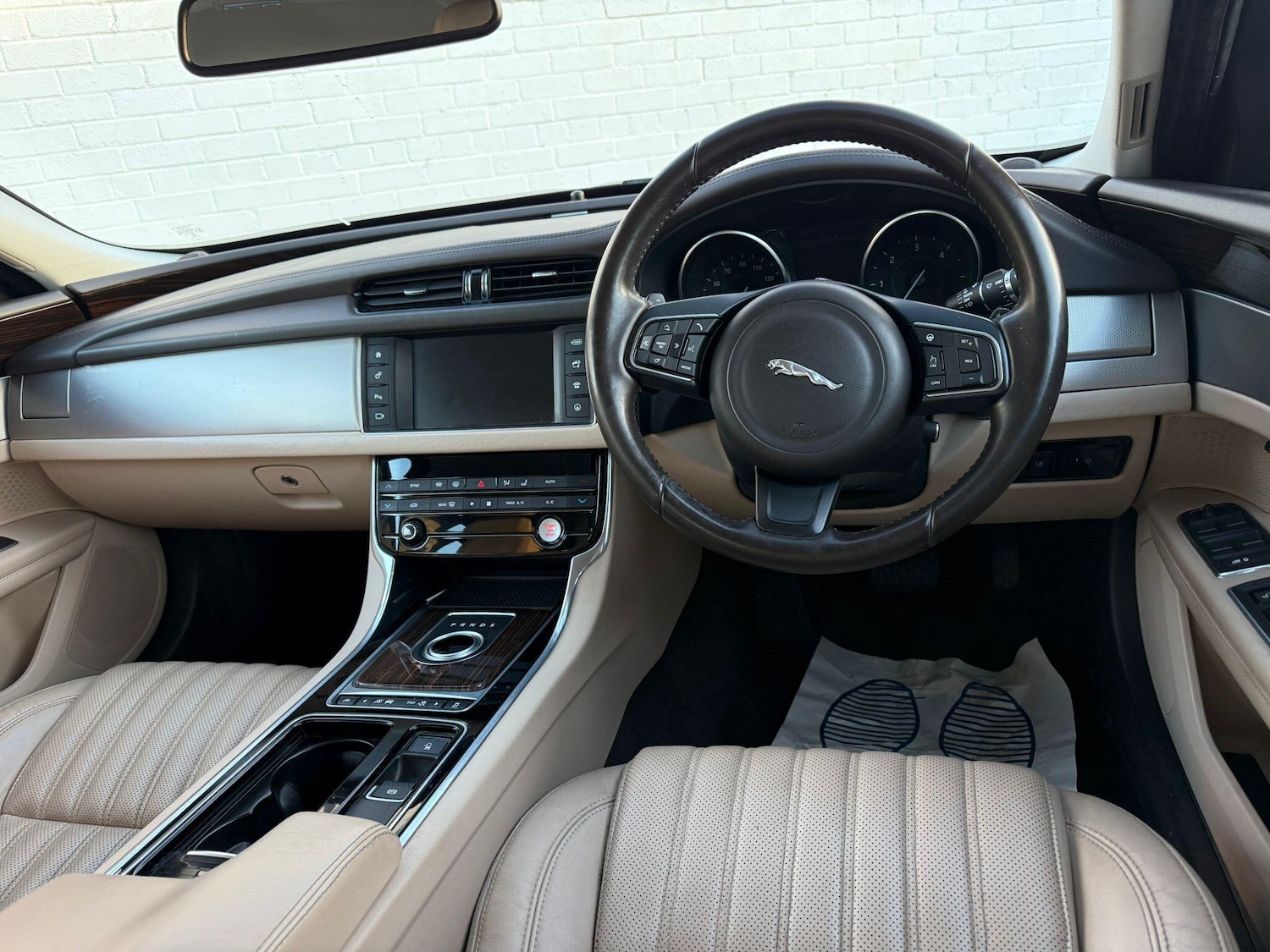 Used Jaguar XF 2015 for sale - 76561533: Photo 11