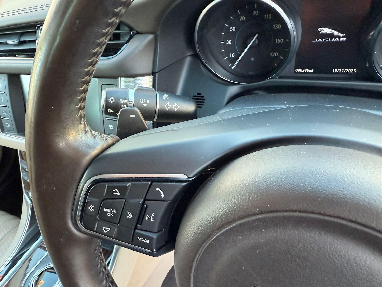 Used Jaguar XF 2015 for sale - 76561533: Photo 27