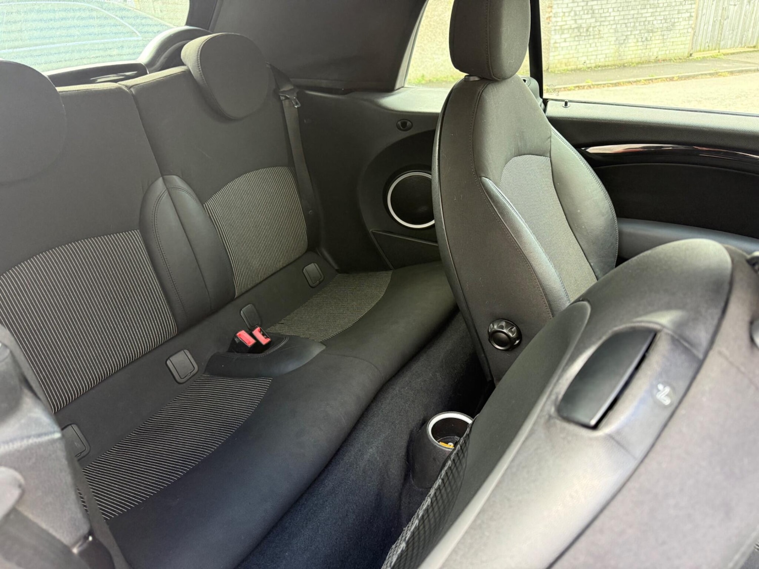 Used MINI Convertible 2009 for sale - 77377688: Photo 12