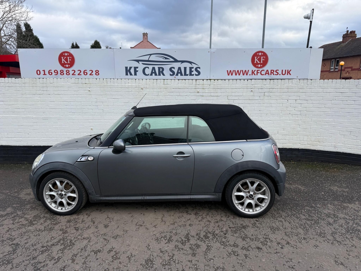 Used MINI Convertible 2009 for sale - 77377688: Photo 7