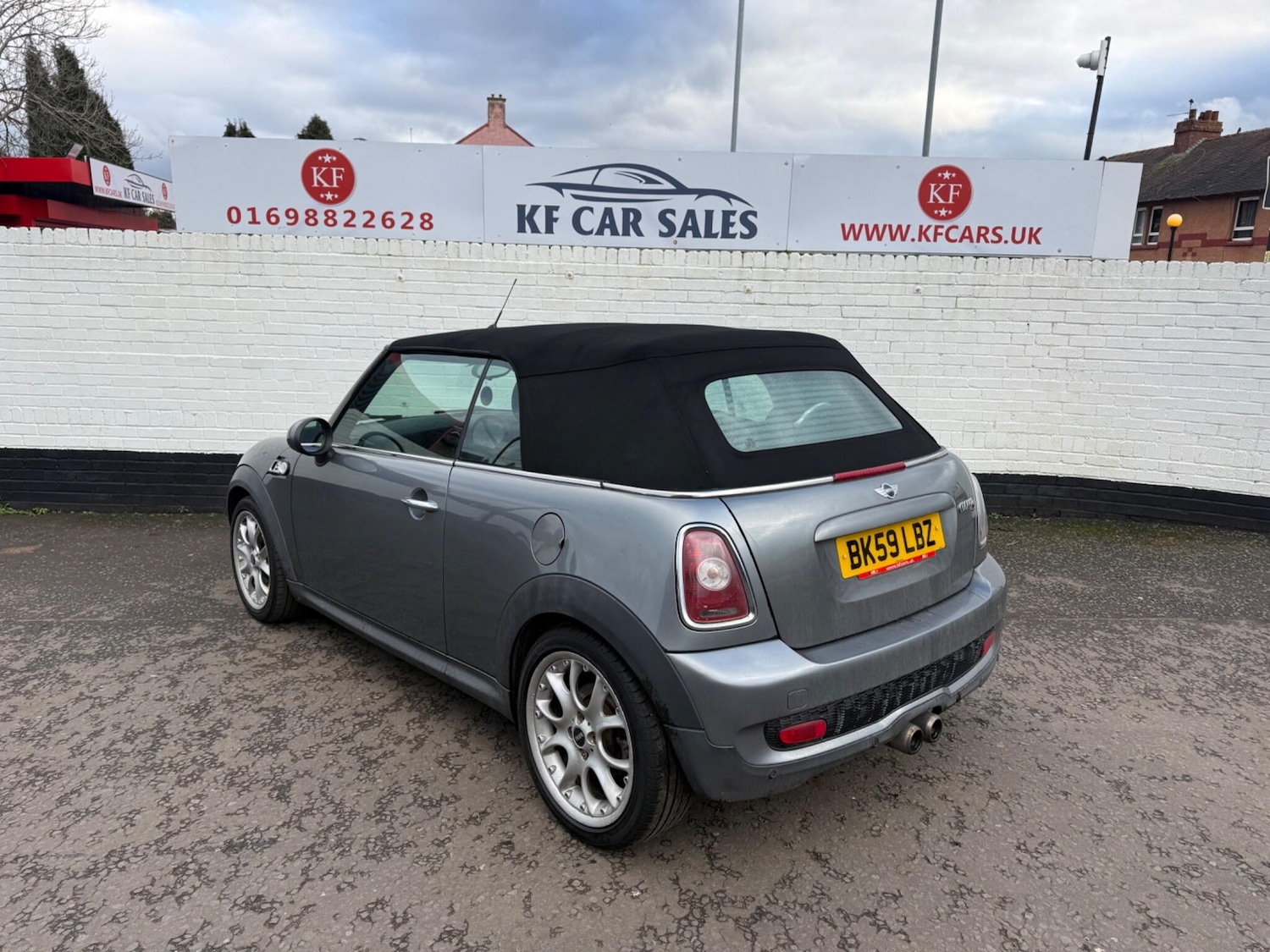 Used MINI Convertible 2009 for sale - 77377688: Photo 8