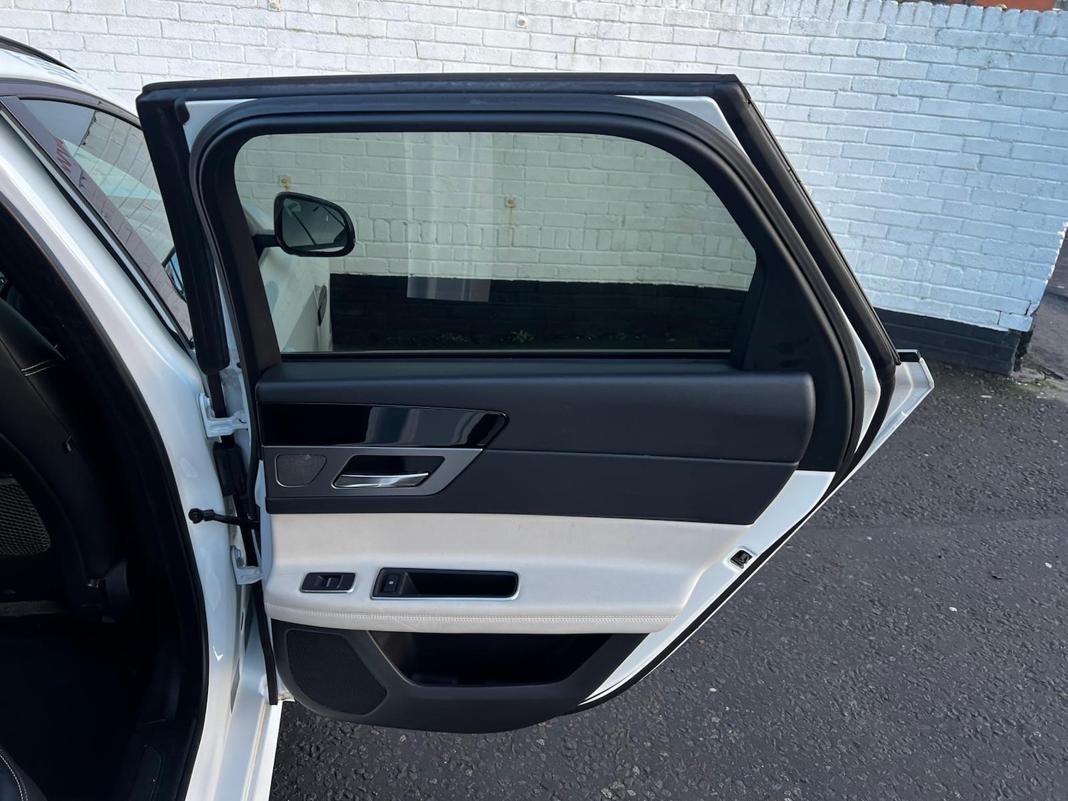 Used Jaguar XF 2018 for sale - 77279258: Photo 19