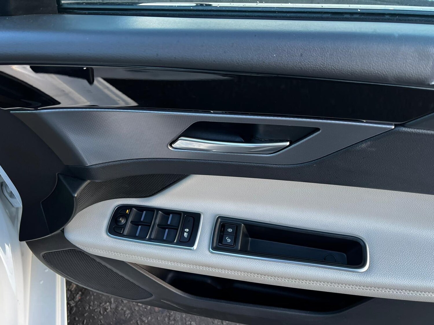 Used Jaguar XF 2018 for sale - 77279258: Photo 24