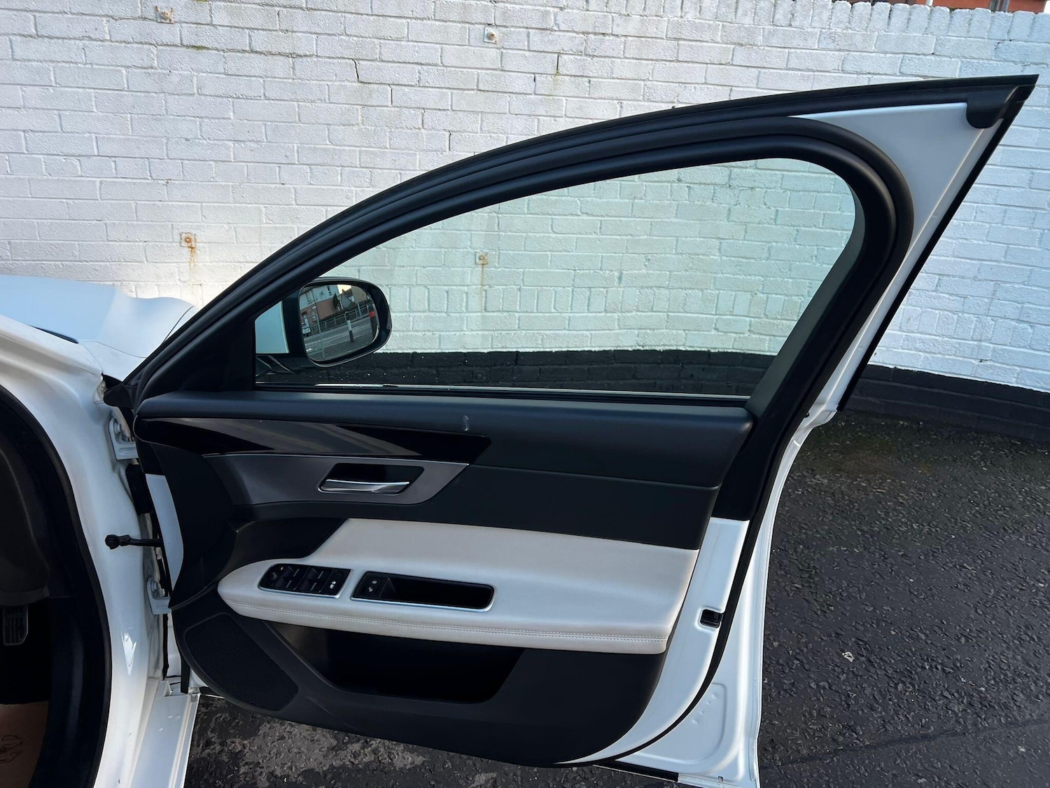 Used Jaguar XF 2018 for sale - 77279258: Photo 26