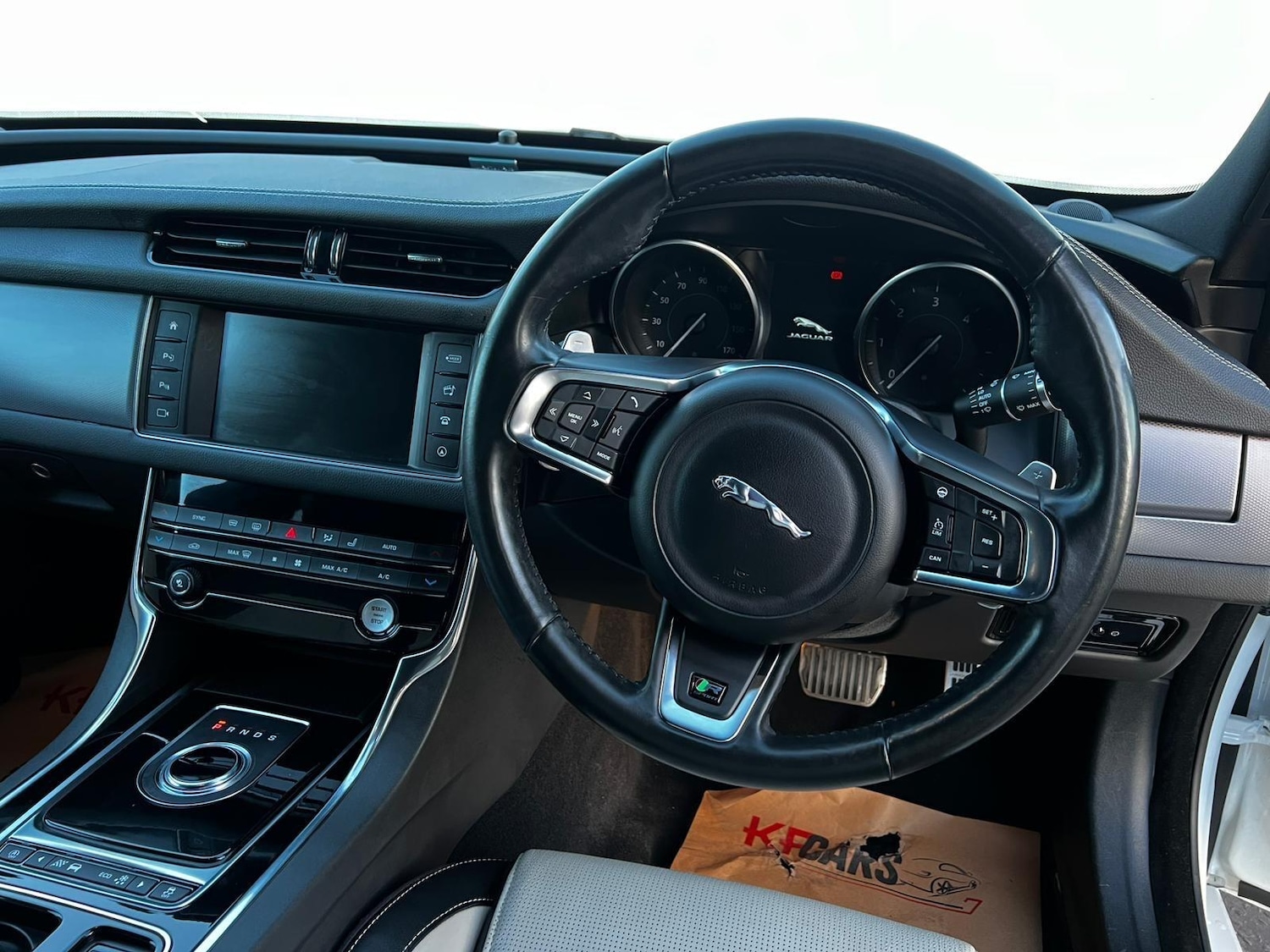 Used Jaguar XF 2018 for sale - 77279258: Photo 9