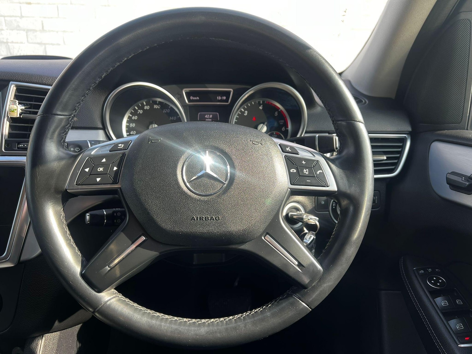 Used Mercedes-Benz M Class for sale - 77982680: Photo 8