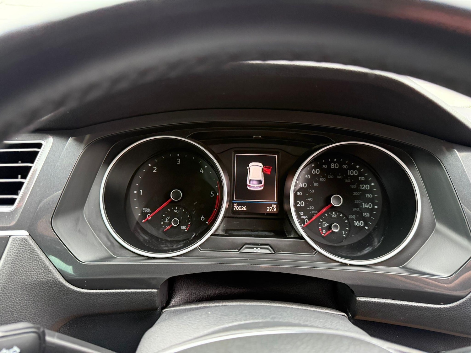 Used Volkswagen Tiguan 2017 for sale - 77237877: Photo 11